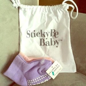 Sticky Be Baby “bebe” sticky socks- 2 pairs